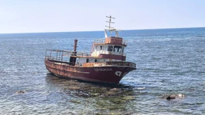 Shallowest Wrecks That Can Be Seen From the Surface or Google Maps Image
