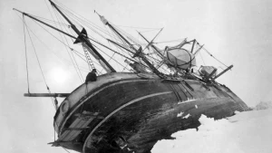 Sailing Vessel Wrecks at 2000-4000 m Depth Image